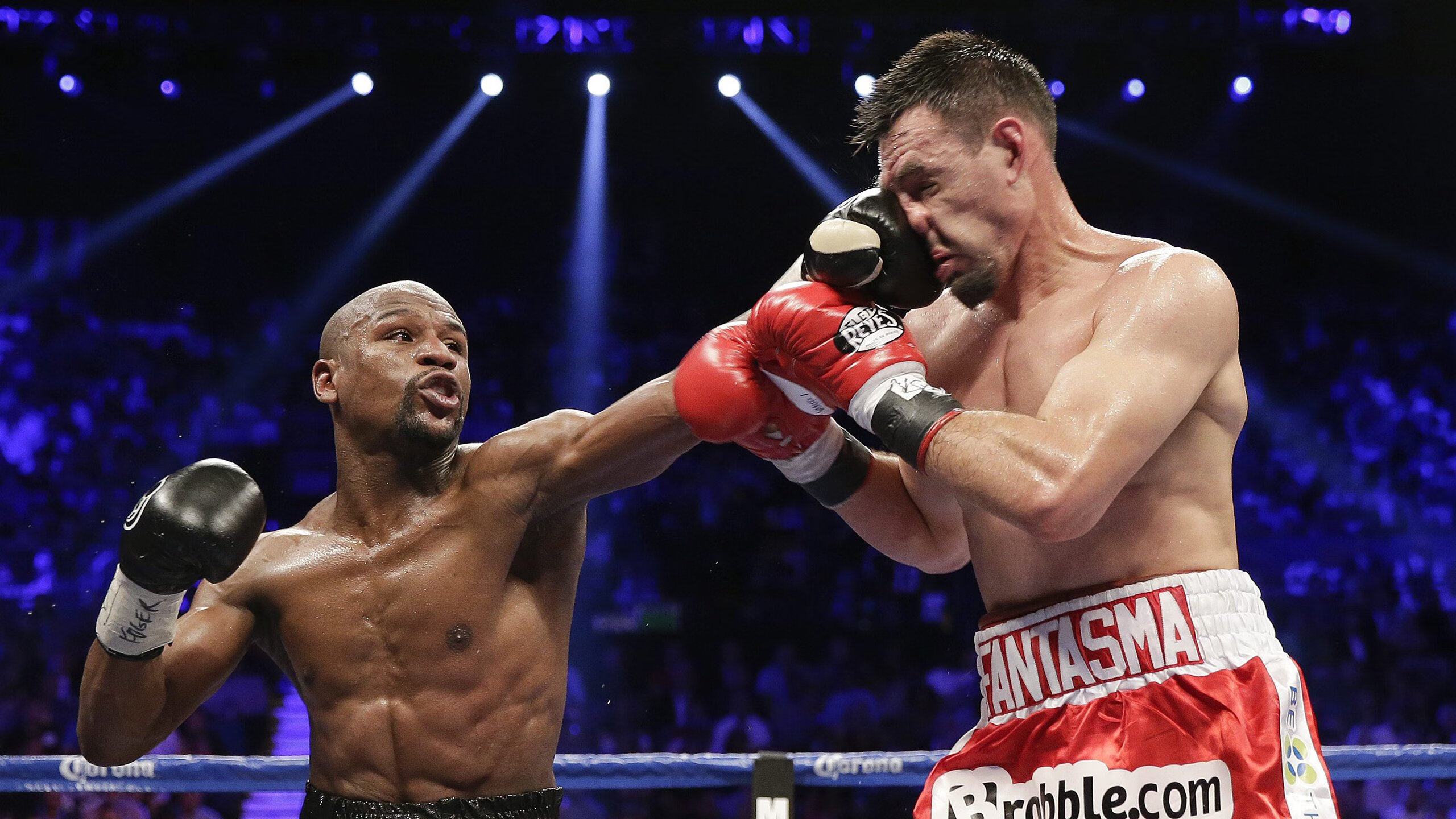 卡普尔精确的传球助力袋鼠队无缝衔接攻守，卡尔美袋鼠皮足球鞋怎么样