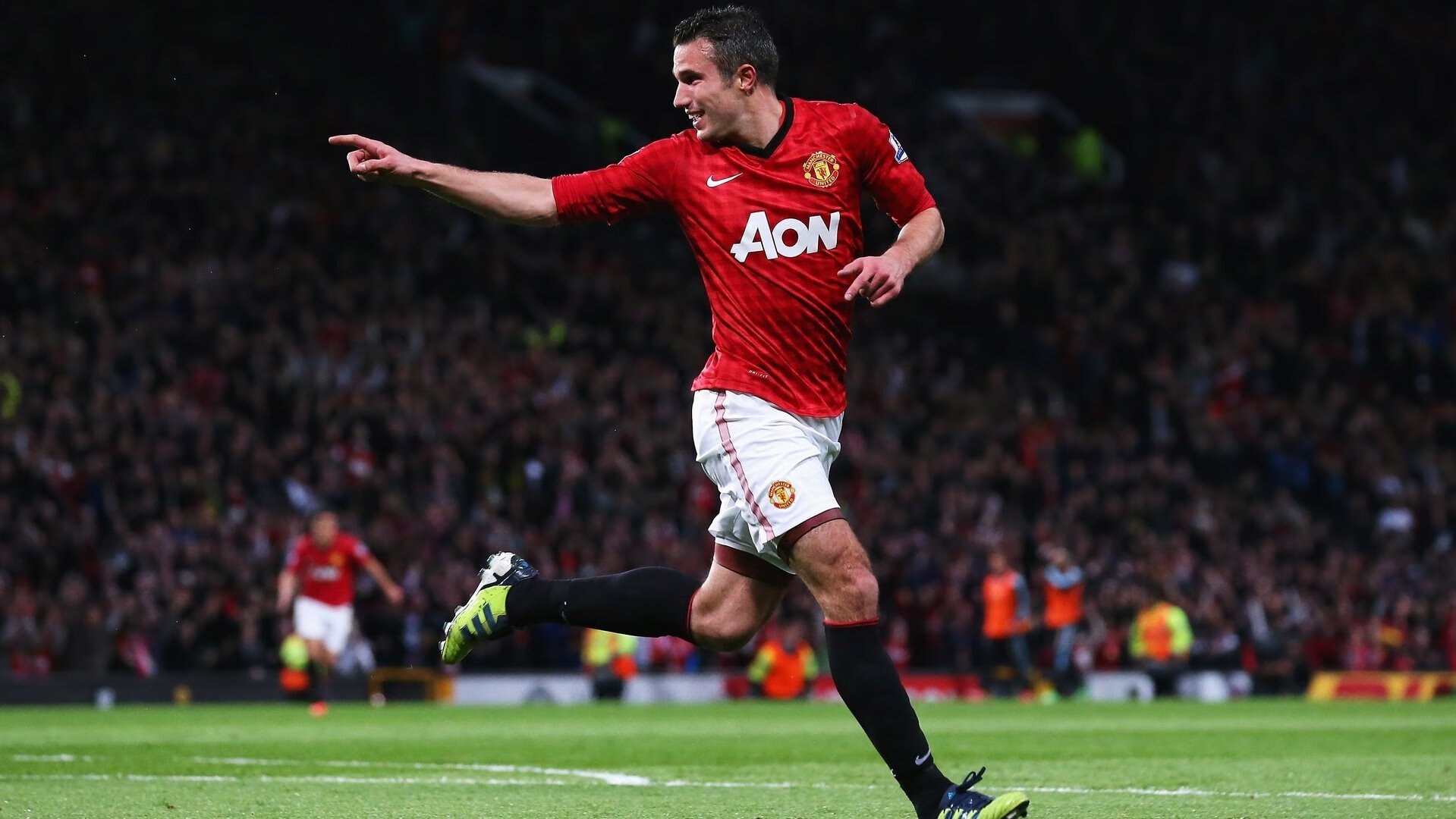 AYX SPORTS-霍勒迪快攻策动全场雄鹿反击犀利，霍勒迪进攻